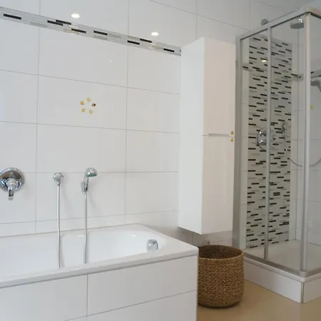 Apartamento Mein Flowers Mit Kamin, Bis 10 Personen *